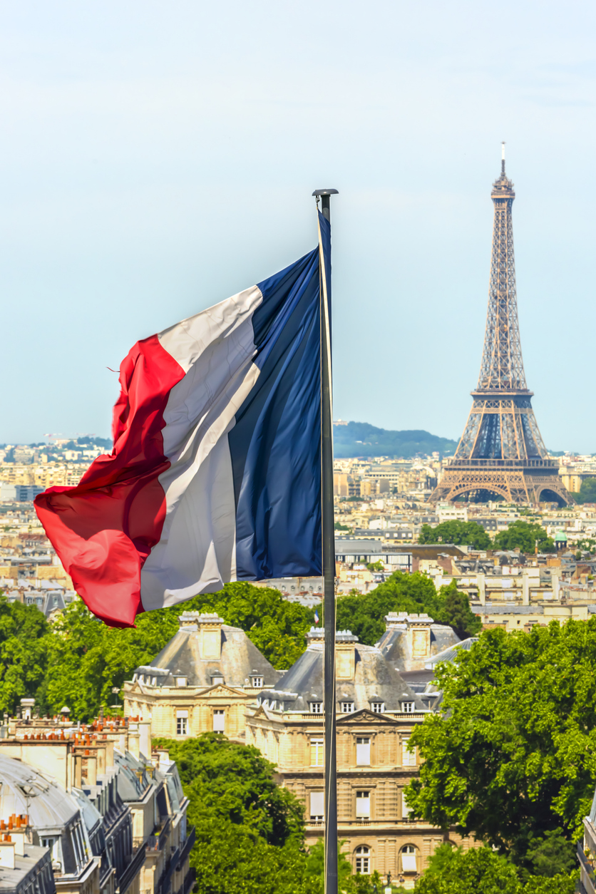 skyline-paris-with-french-flag