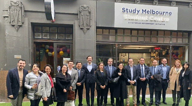 LATAM Ambassadors standing outside the Study Melbourne Hub